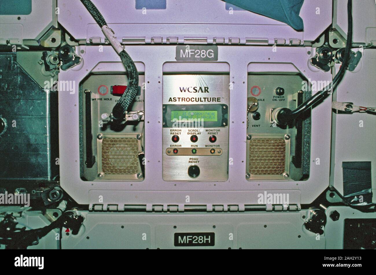 1992 - i primi Stati Uniti microgravità (Laboratorio USML-1) era uno della NASA per la scienza e la tecnologia dei programmi che fornito agli scienziati l'opportunità di ricerca varie indagini scientifiche in un ambiente privo di gravità all'interno del modulo Spacelab. Foto Stock