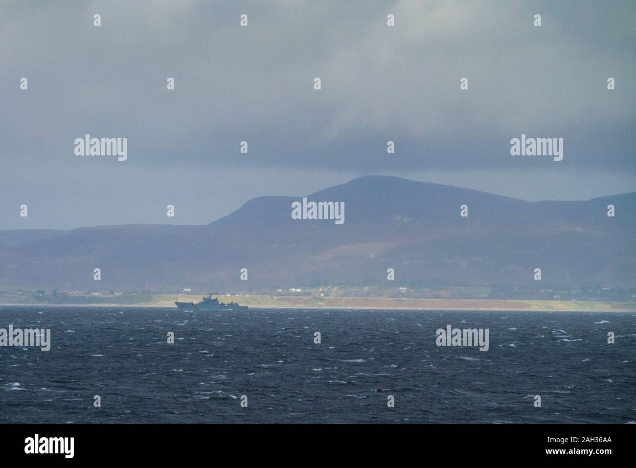 La pesca scozzese protezione nave al largo della costa di Sutherland Scotland Regno Unito Foto Stock