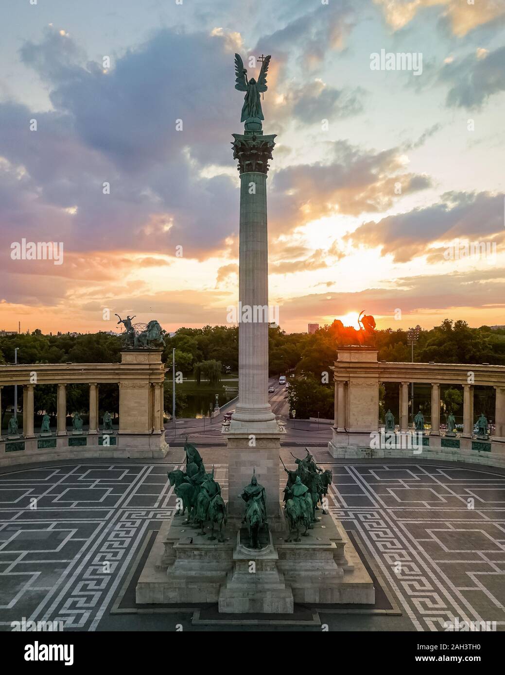 Piazza degli Eroi in Budpapest. Statue principale di Millenium monumenti Foto Stock