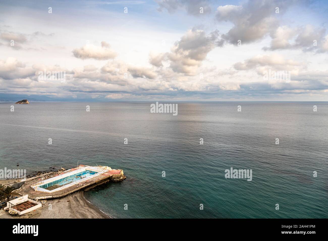 Mare Mediterraneo a Noli, Liguria, Italia Foto Stock