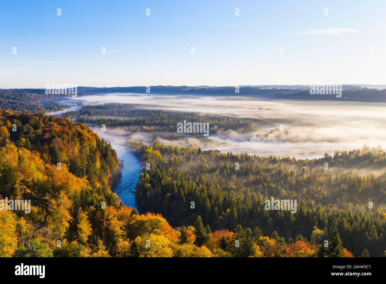In Germania, in Baviera, Baviera, Riserva Naturale di Isarauen, vista aerea di Loisach e fiumi Isar di sunrise Foto Stock