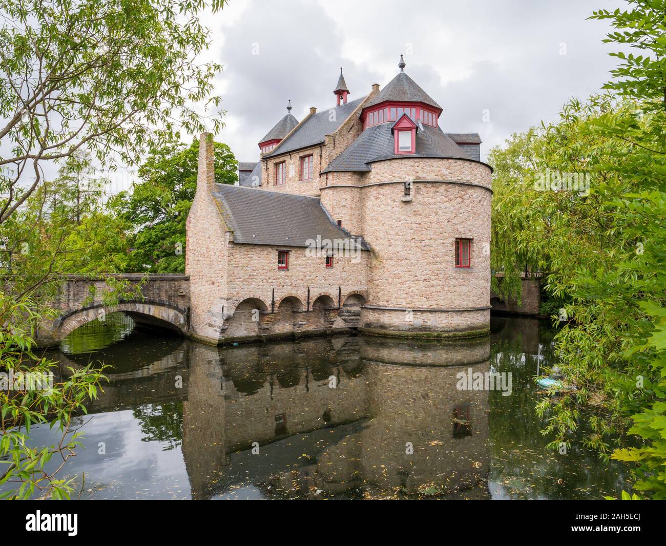 Donkey's Gate, Ezelpoort, edificio storico nel centro storico di Bruges, Fiandre Occidentali, Belgio Foto Stock