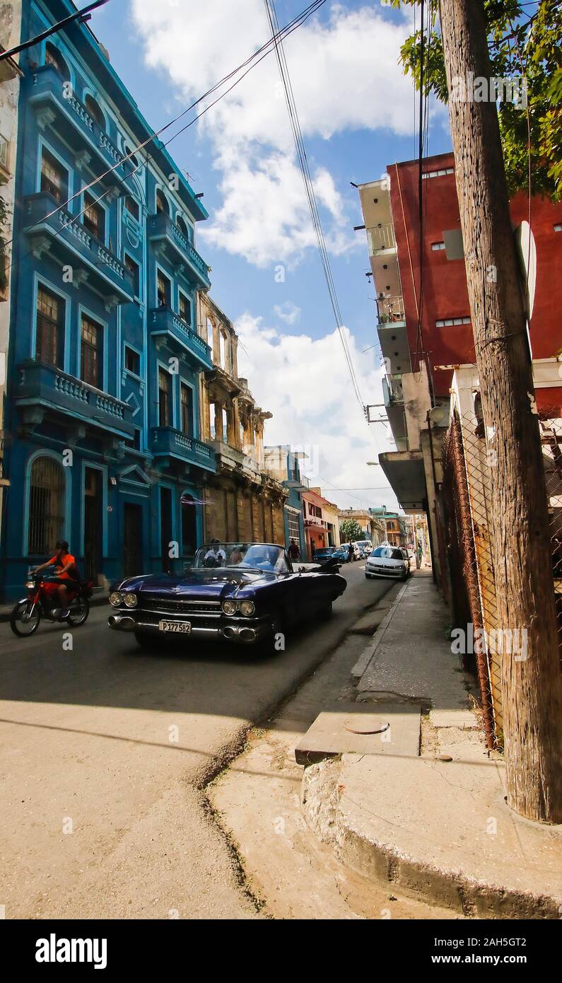 Street View di La Havana. Cuba Foto Stock