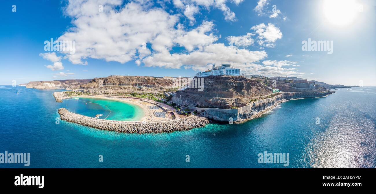 Un paesaggio fantastico con spiaggia Amadores su Gran Canaria, Spagna Foto Stock