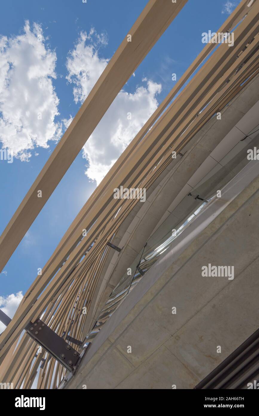 Il nuovo edificio di Exchange in Darling Square, Sydney, Australia, progettato dal giapponese impresa architecural Kengo Kuma è avvolto in 20km di legno Accoya Foto Stock
