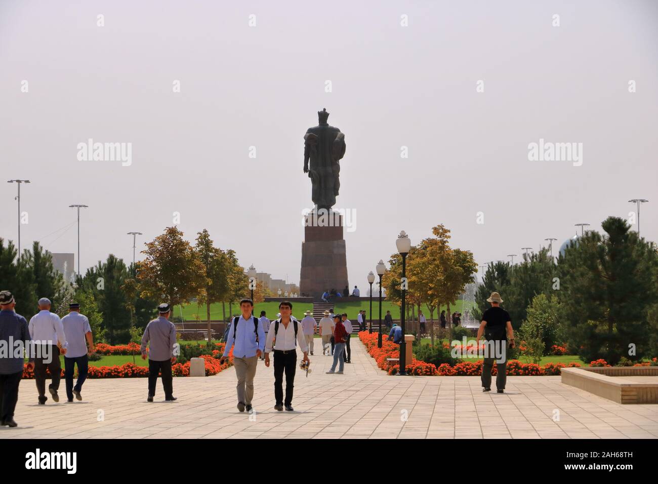 26 settembre 2019 - Shahrisabz, Uzbekistan: Amir Timur monumento nei pressi della AK-saray palace Foto Stock