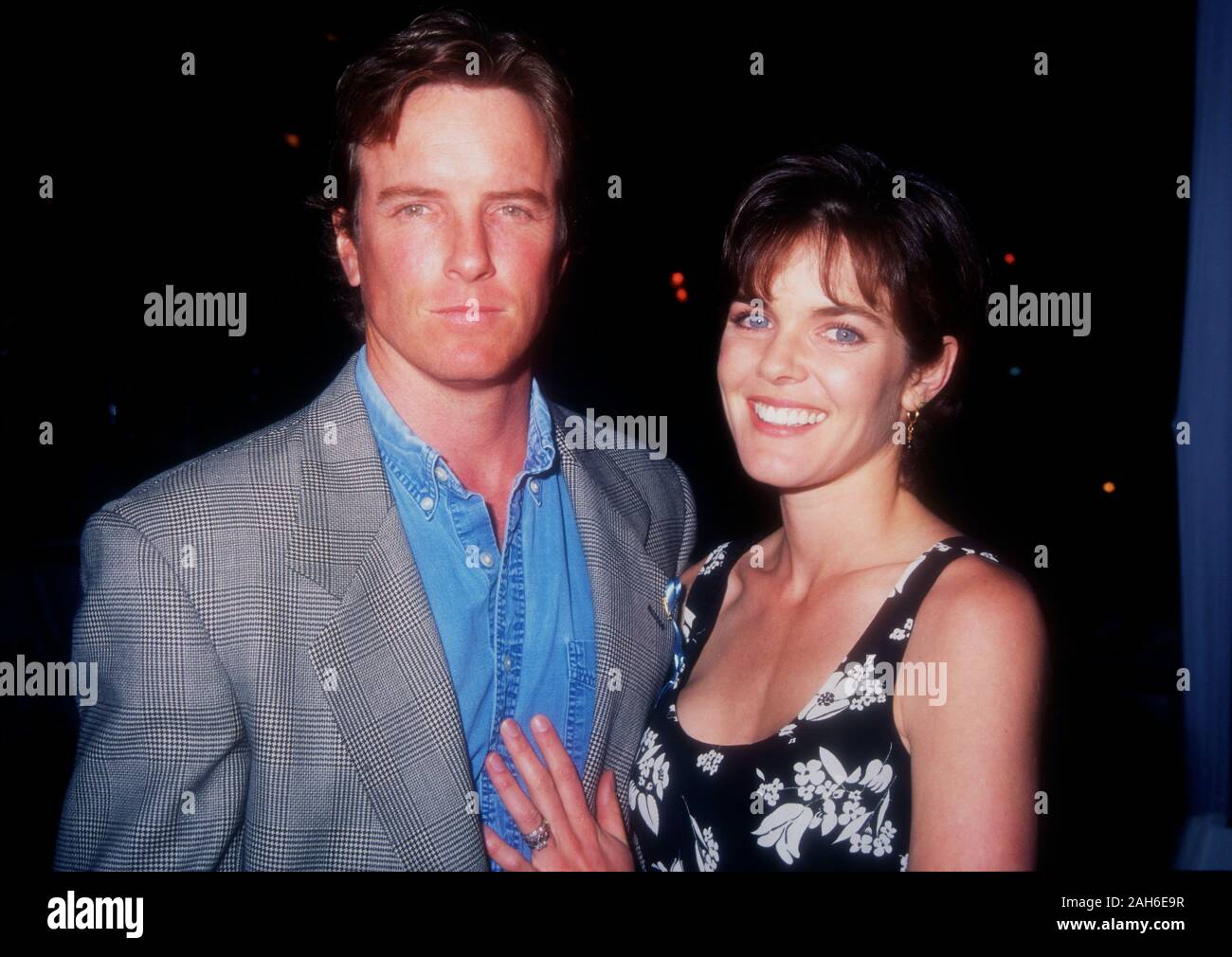 Culver City, California, Stati Uniti d'America 22 aprile 1995 attore Linden Ashby e la moglie attrice Susan Walters frequentare la "Serata sotto le Stelle' beneficio per KidsPeace on April 22, 1995 a Culver Studios di Culver City, California, Stati Uniti d'America. Foto di Barry re/Alamy Stock Photo Foto Stock