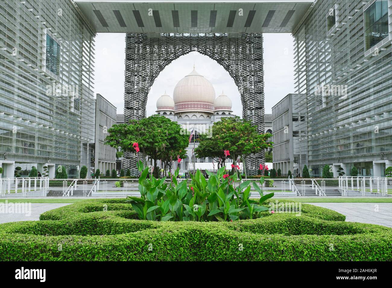 Palazzo di Giustizia Istana Kehakiman edificio in Putrajaya, Malaysia. Foto Stock