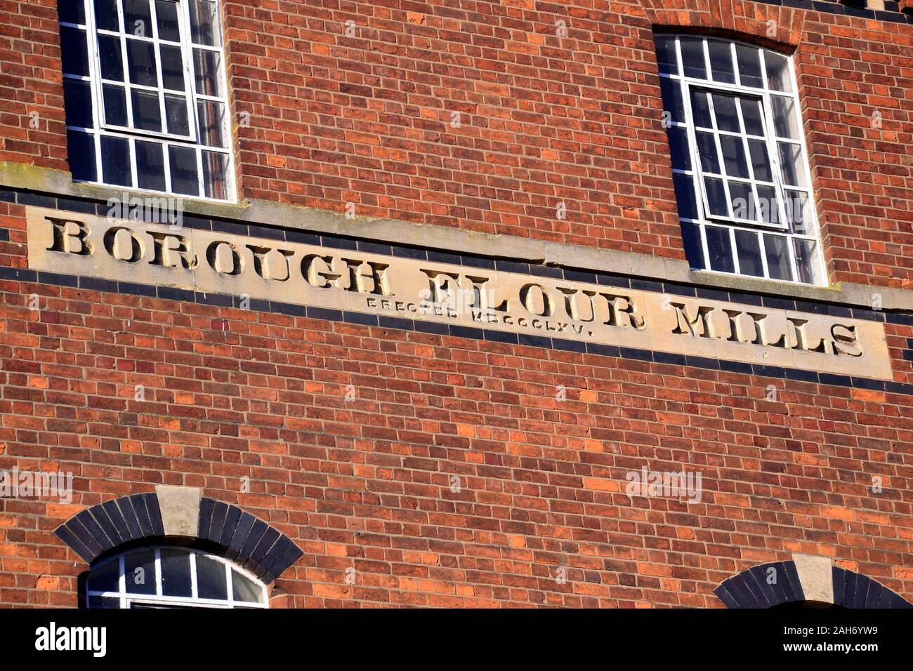 Segno originale su Borough Flour Mills, conosciuto anche come Healings Flour Mill, a Tewkesbury, Gloucestershire, Inghilterra, Regno Unito Foto Stock