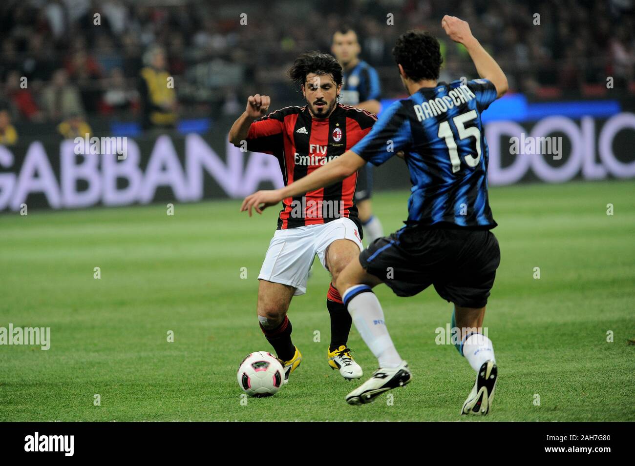 Milano, 02 aprile 2011,'G.ALLO STADIO MEAZZA SAN SIRO 'Stadium,Campionato di Calcio Seria A 2010/2011, AC Milano-FC Inter: Gennaro Gattuso e Andrea Ranocchia Foto Stock