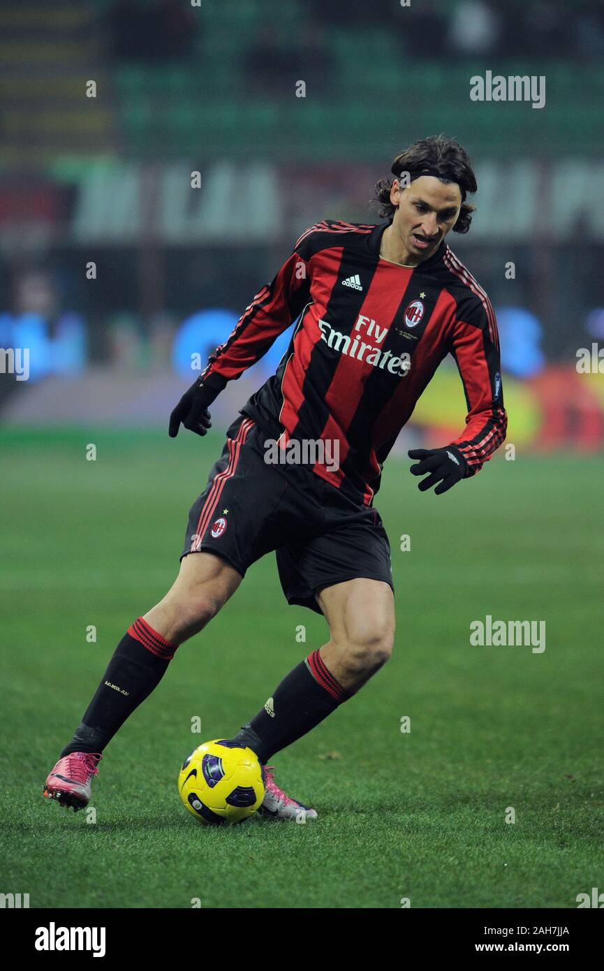 Milano, 18 dicembre 2010, 'G.ALLO STADIO MEAZZA SAN SIRO ' Stadium,Campionato di Calcio Seria A 2010/2011, AC Milan - AS Roma: Zlatan Ibrahimovic in azione Foto Stock