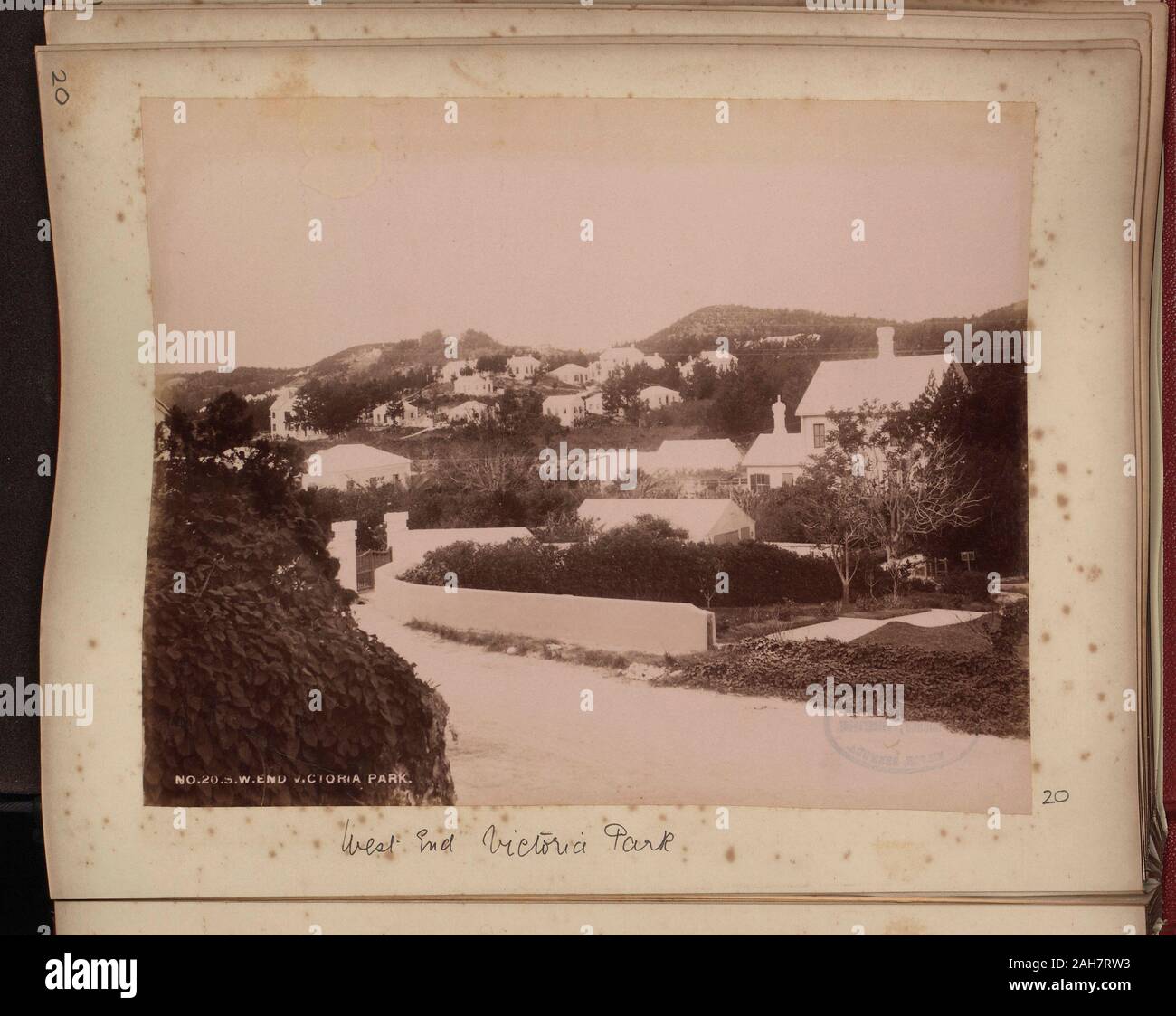 Bermuda, vista di Victoria Park. 20 numerati in una serie. La didascalia recita: 'West End e Victoria Park', nel 1860 circa. 2005/001/151/20. Foto Stock