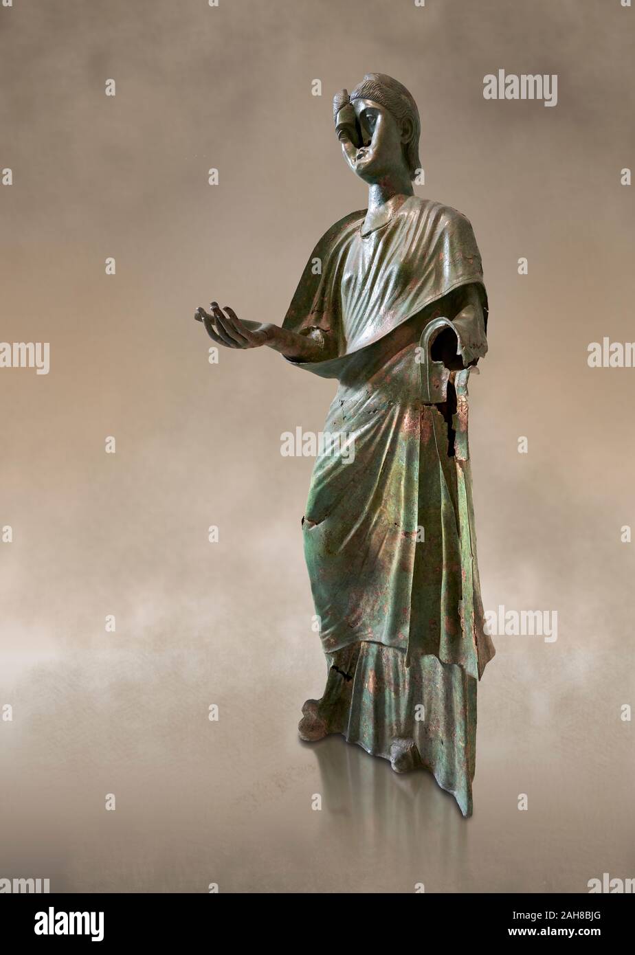 Statua di bronzo di imperatrice romana Julia Aquilia Severa trovati a Sparta. circa 221-222 d.c. Atene Museo Archeologico Nazionale, Cat n. X23321. Il wom Foto Stock
