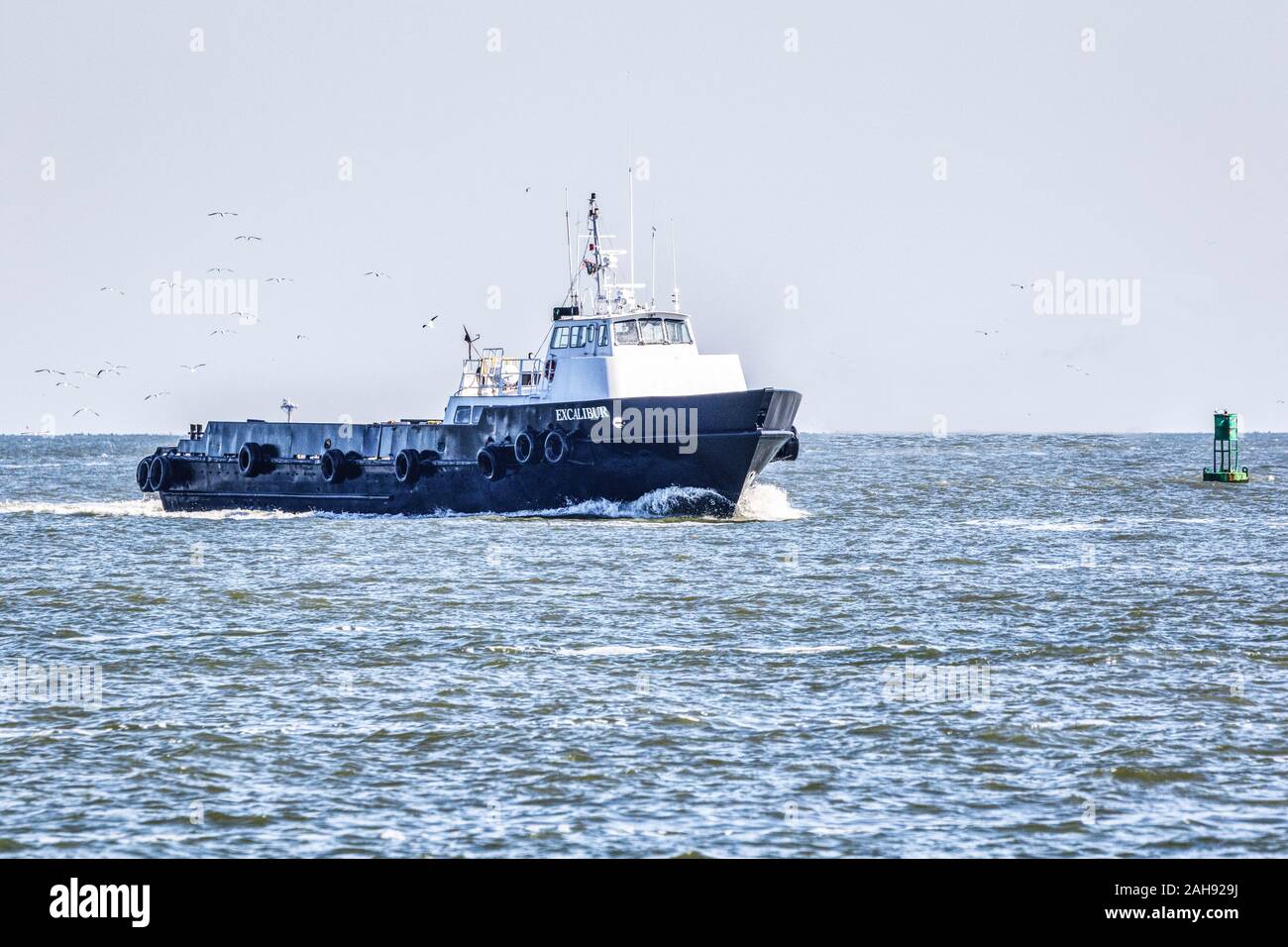 Excalibur Offshore recipiente di alimentazione in Galveston nave canale, Galveston, Texas. Foto Stock