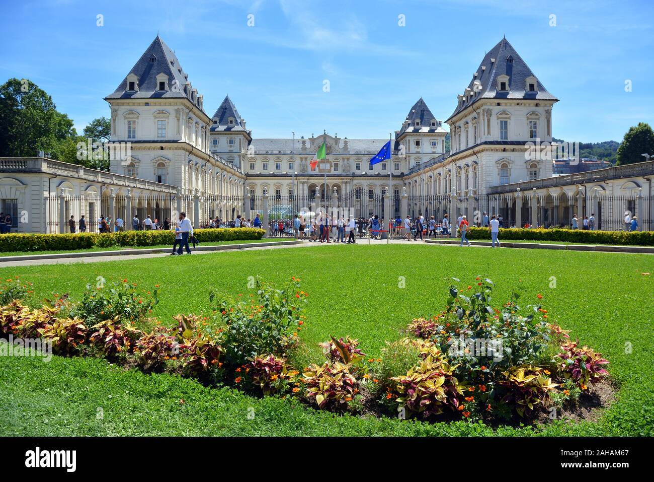 Torino Piemonte, Italia. L' antico Castello del Valentino, la sede della Facoltà di Architettura del Politecnico di Torino. Foto Stock