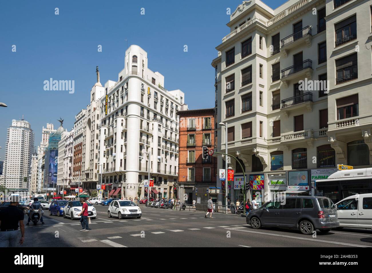 Una tipica strada di Madrid, Spagna Foto Stock
