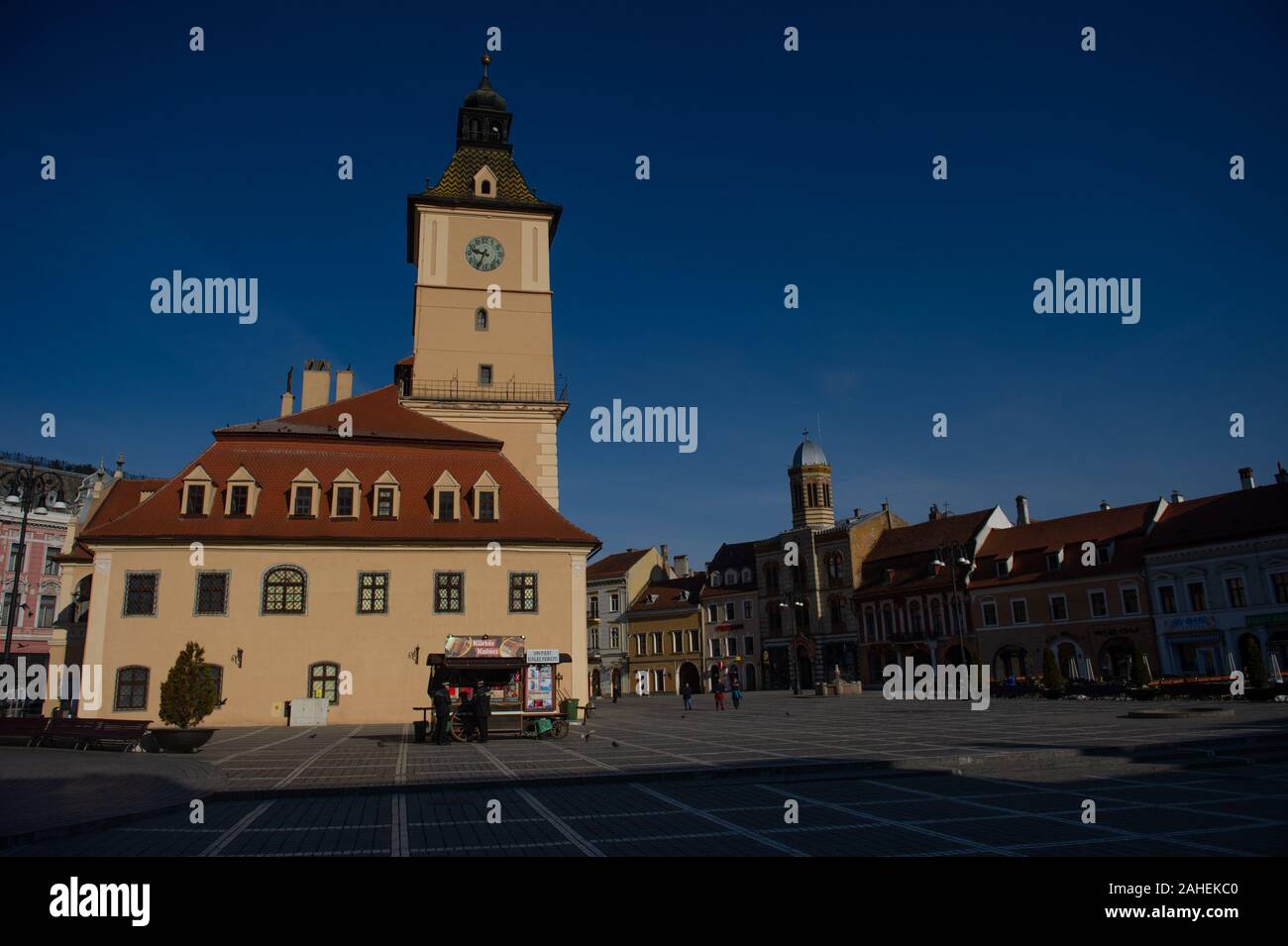Il edifici ben conservati nella città transilvana di Brasov, Romania, la rendono una popolare destinazione turistica. Foto Stock