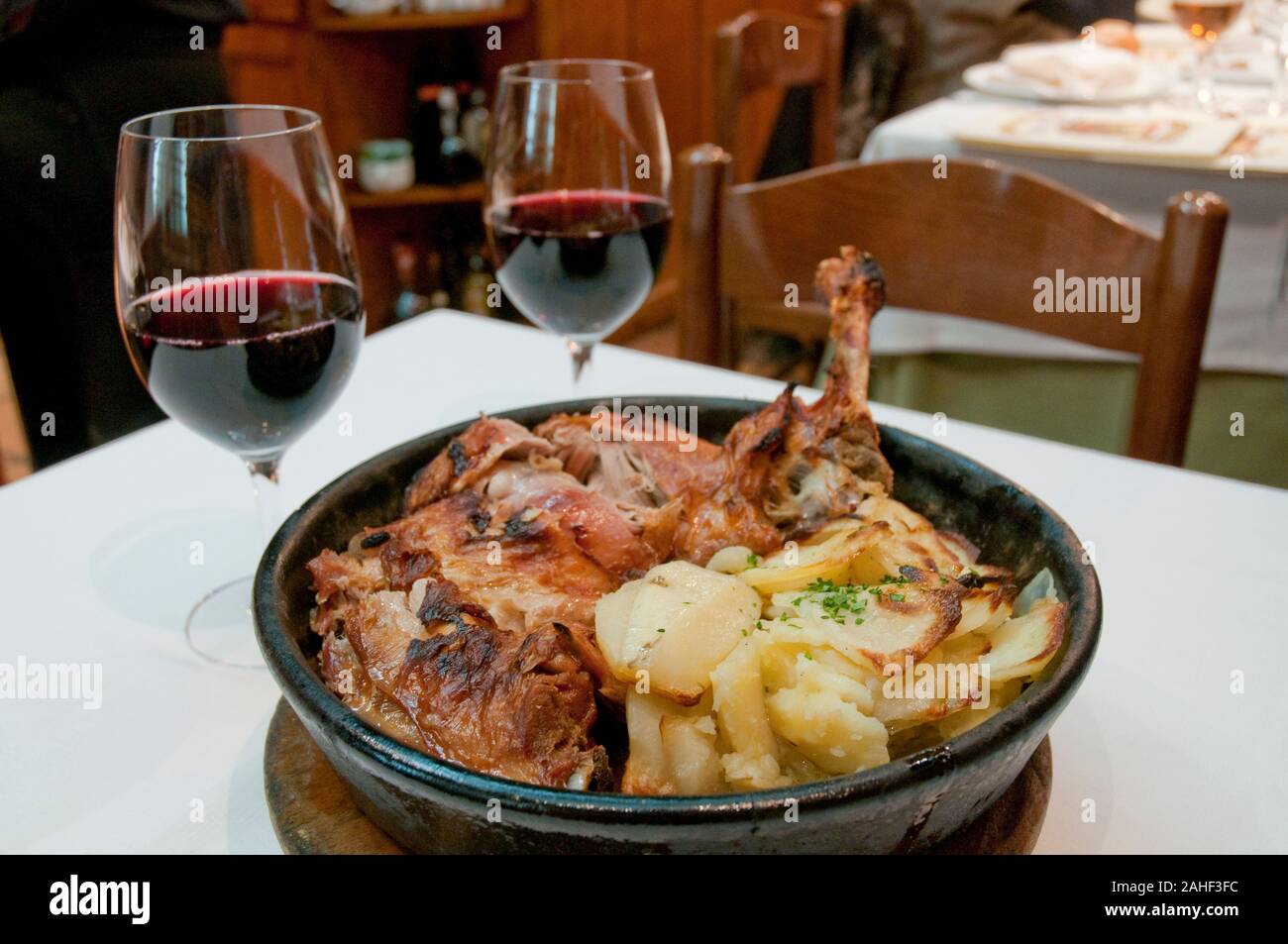 Arrosto di agnello. Segovia, Castilla Leon, Spagna. Foto Stock