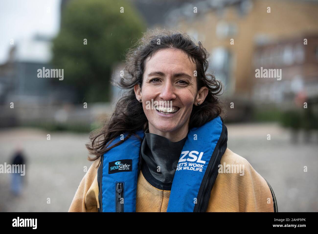 Thames Water pesce indagine effettuata dalla Società Zoologica di Londra (ZSL) nell'estuario del Tamigi vicino a Greenwich, a sud-est di Londra, Regno Unito Foto Stock