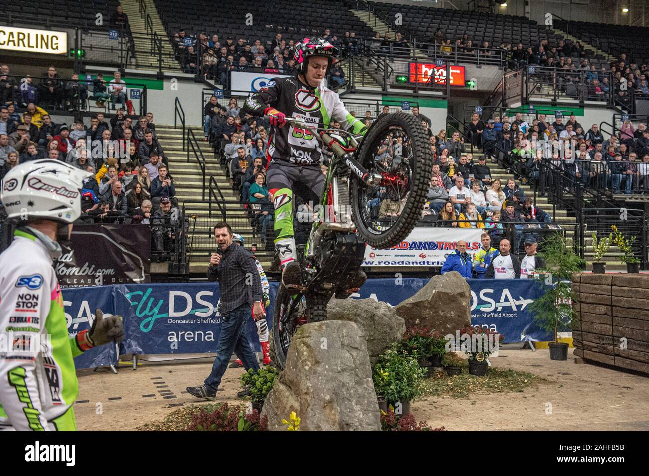 Sheffield, Regno Unito. 28 dicembre, 2019. Sheffield, Regno Unito. Jamie Busto, Spagna (vertigini) sulla sezione 4 durante il venticinquesimo anniversario di Sheffield Trial Indoor all'FlyDSA Arena, Sheffield sabato 28 dicembre 2019. (Credit: Ian Charles | MI News) Credito: MI News & Sport /Alamy Live News Foto Stock