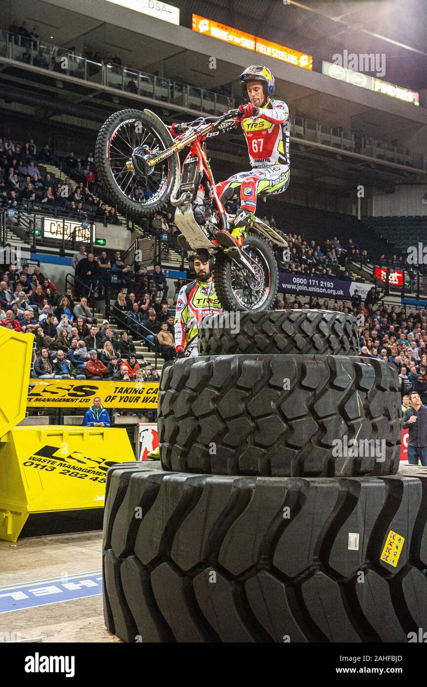 SHEFFIELD, Inghilterra - Dicembre 28th Tony Bou, Spagna (Montessa) durante il venticinquesimo anniversario di Sheffield Trial Indoor all'FlyDSA Arena, Sheffield sabato 28 dicembre 2019. (Credit: Ian Charles | MI News) Credito: MI News & Sport /Alamy Live News Foto Stock