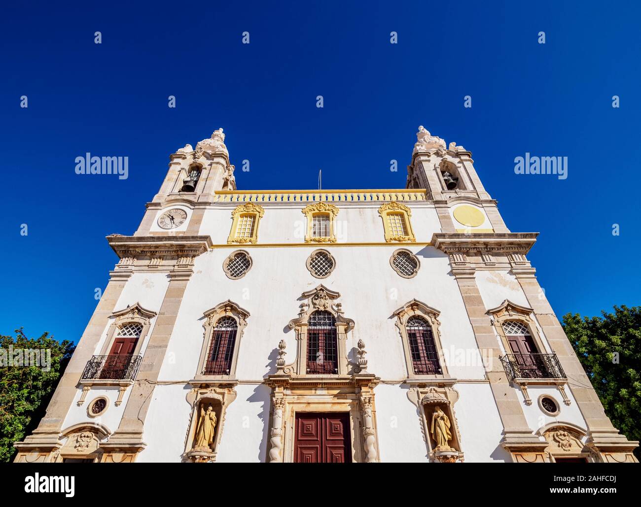 Carmo Chiesa, Largo do Carmo, Faro, Algarve, PORTOGALLO Foto Stock