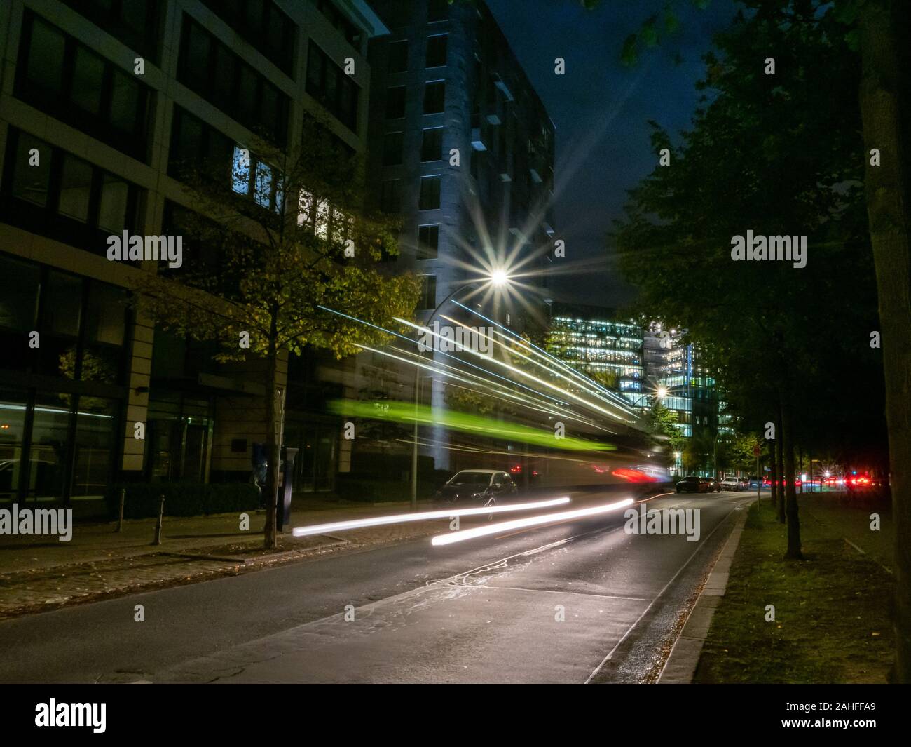 Movimento bus ,notte -Berlin 2019 Foto Stock