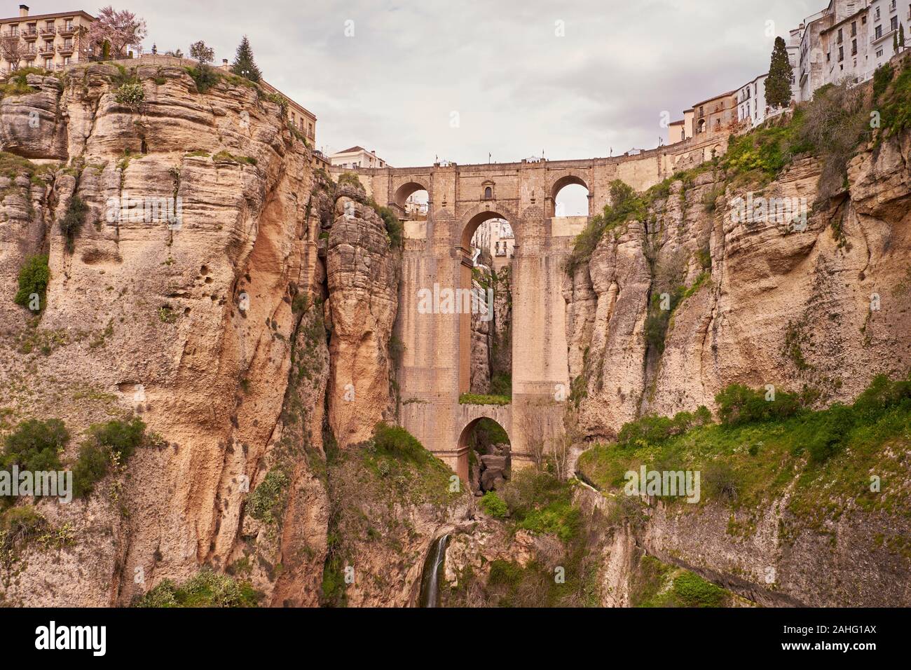 Vista dal ponte a Ronda, Andalusia, Spagna Foto Stock