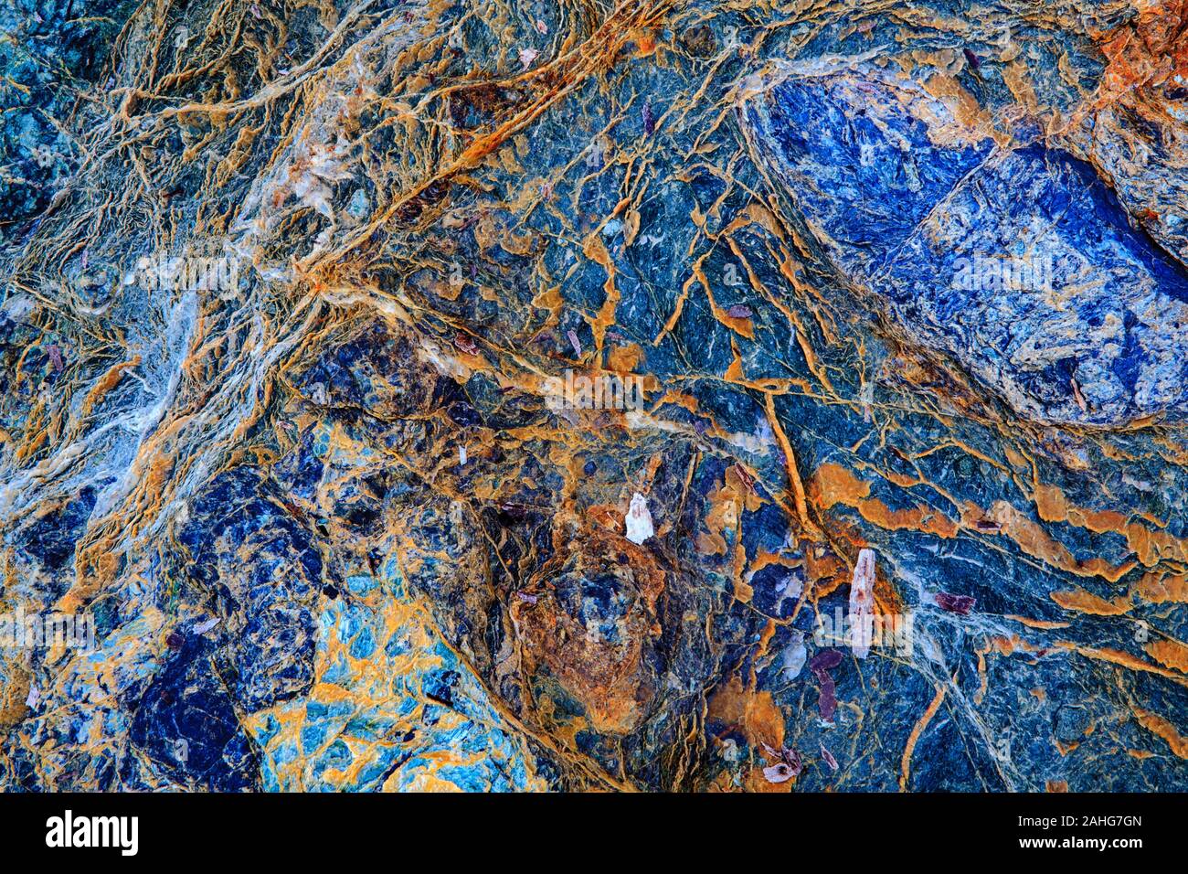 In prossimità di un vecchio e rotto texture di pietra Foto Stock