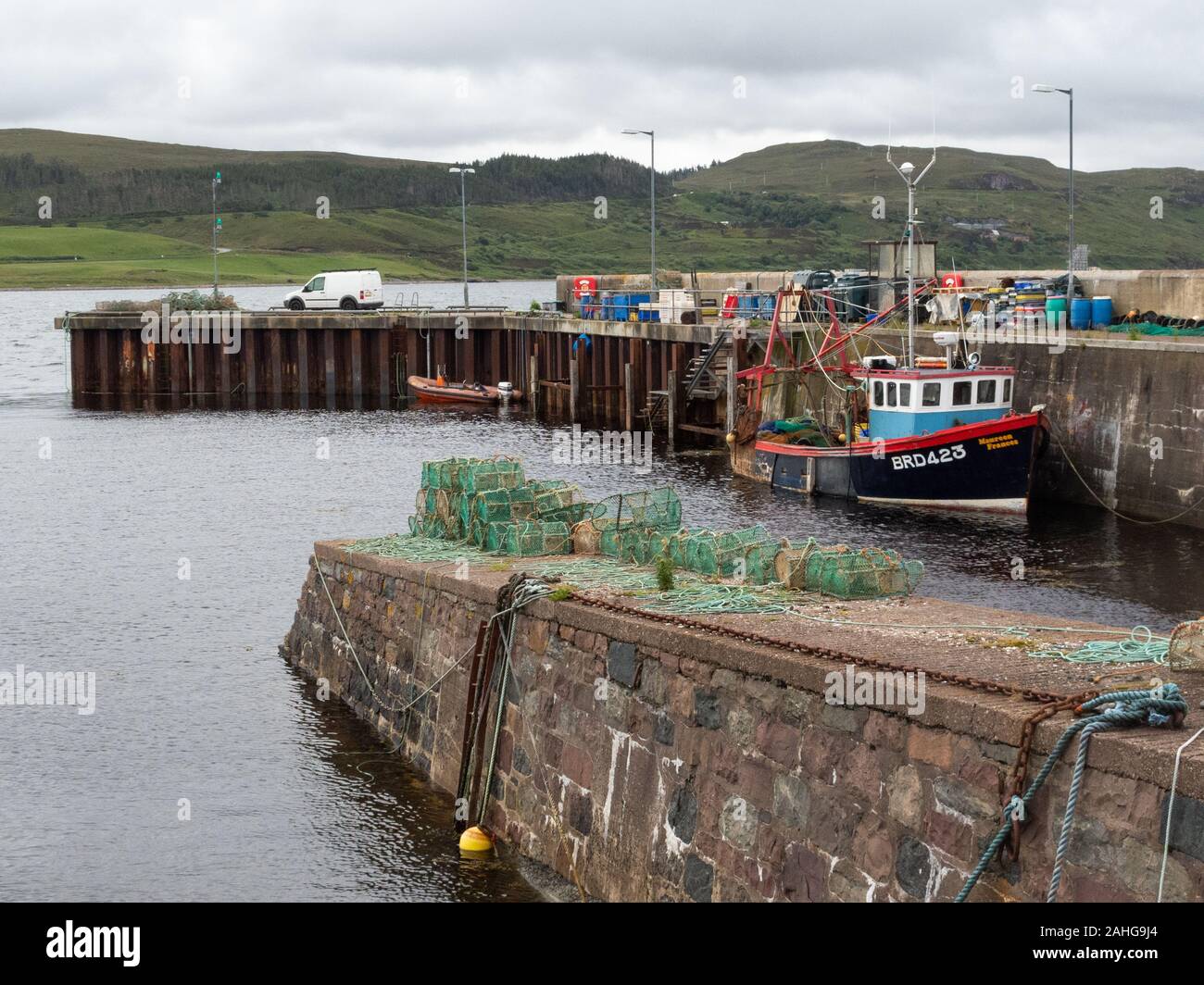 Barche da pesca al porto di Aultbea, sulla sponda nord-orientale di Loch Ewe. Foto Stock