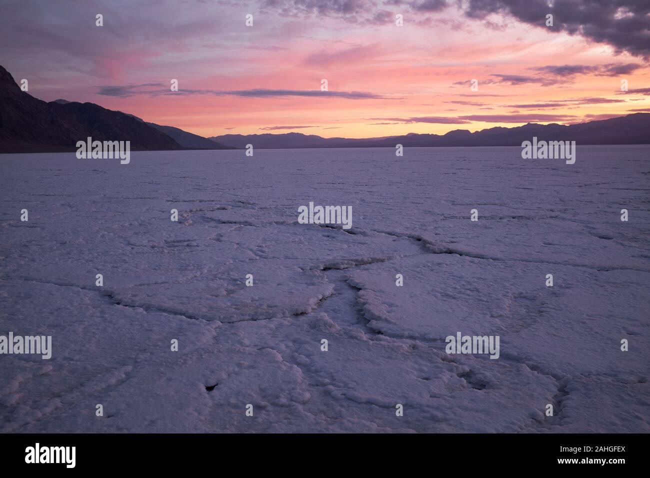 Bad acqua sale appartamenti nella Death Valley, California, Stati Uniti d'America Foto Stock