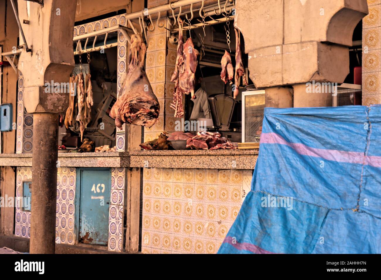 Macellerie nella medina di Tiznit, Marocco Foto Stock