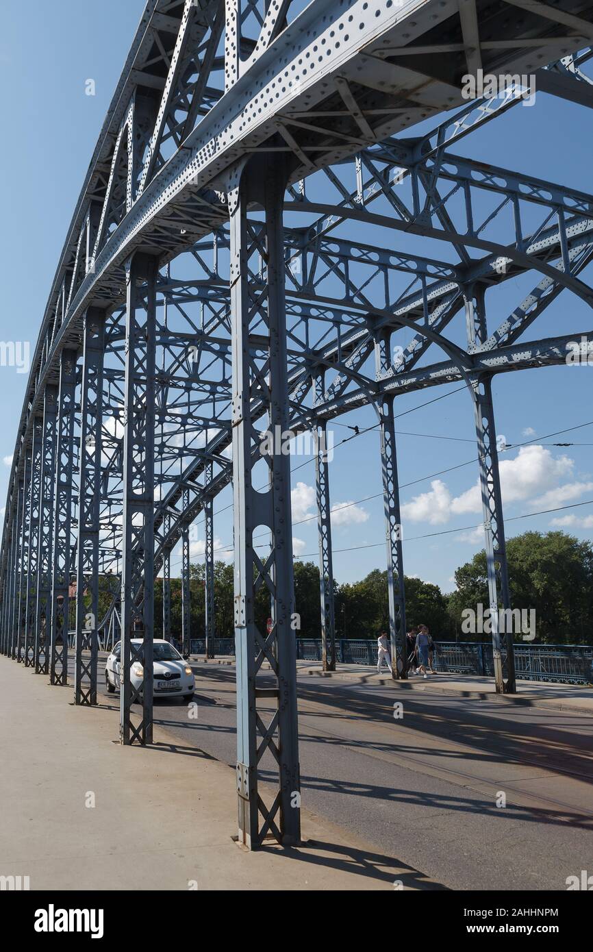 Cracovia in Polonia - 12 Maggio 2018: il maresciallo Jozef Pilsudski ponte sul fiume Vistola. Foto Stock