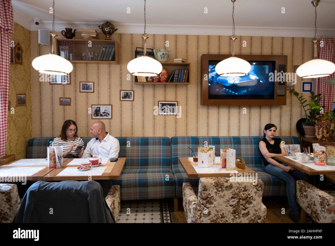 Patroni al Bapehnyhar n. 1 ristorante nel centro di Mosca, Russia Foto Stock