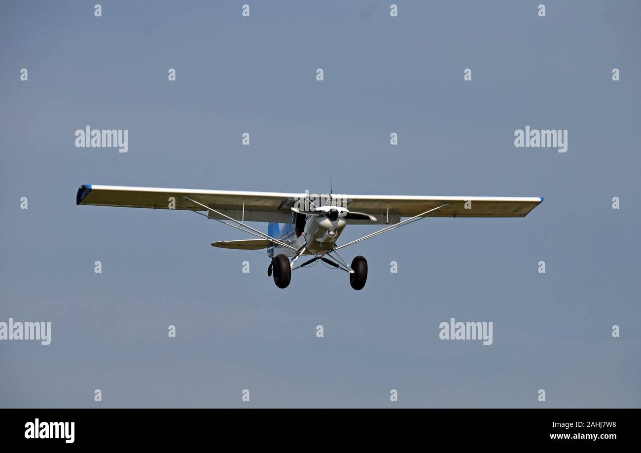 Robusta boccola aereo ad elica di avvicinamento finale per l'atterraggio Foto Stock