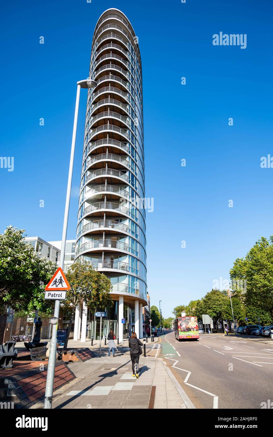 Edifici in dowtnwon Portsmouth City Centre, Regno Unito Foto Stock