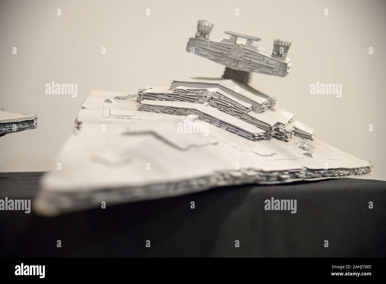 Star Wars Star Destroyer miniture durante un fan di Star Wars Forcecon meeting 2019. Wejherowo, Polonia. 21 dicembre 2019 © Wojciech Strozyk / Alamy Stoc Foto Stock