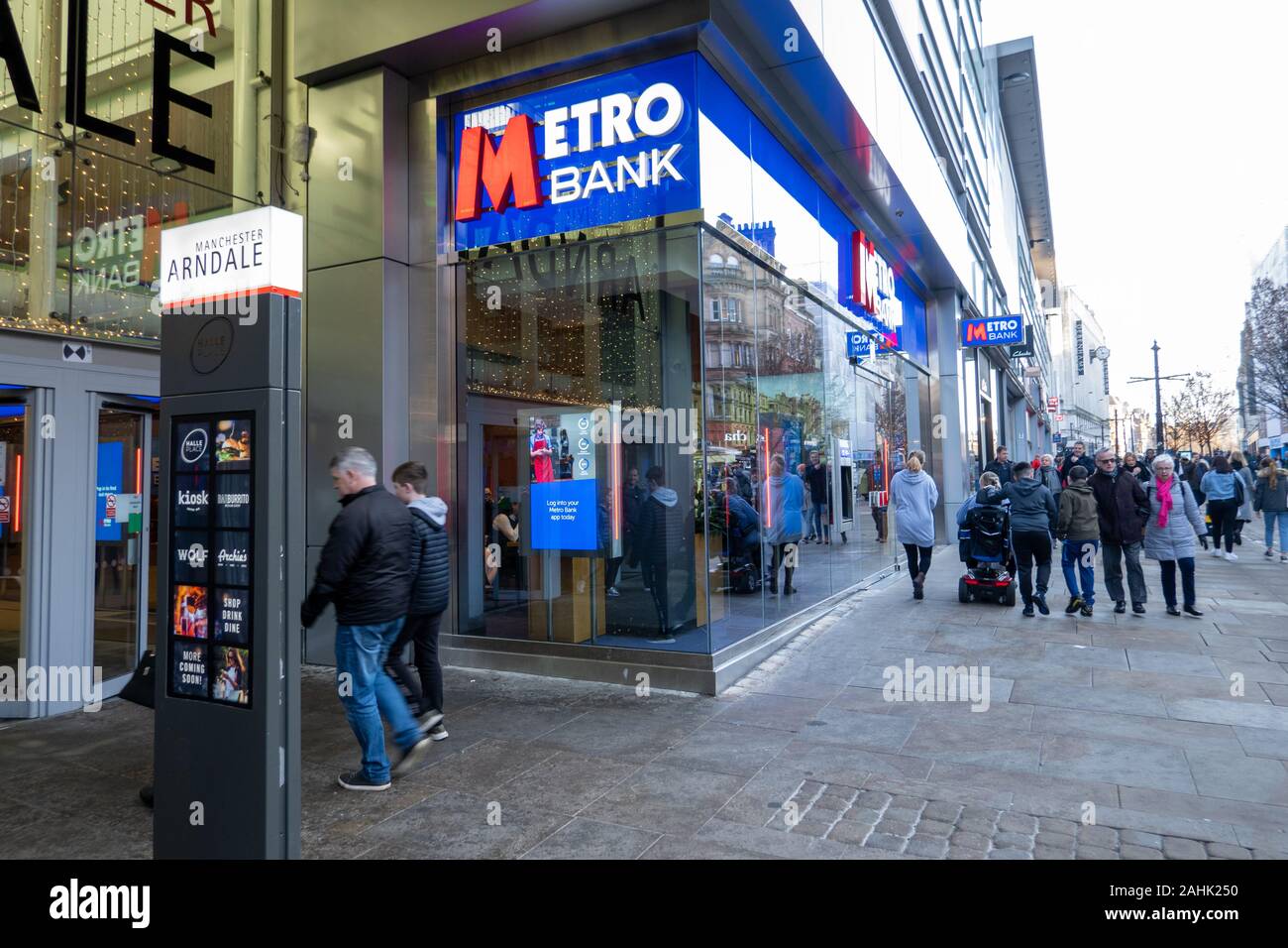 Metro Bank, Manchester Arndale Centre e il centro di Manchester Foto Stock