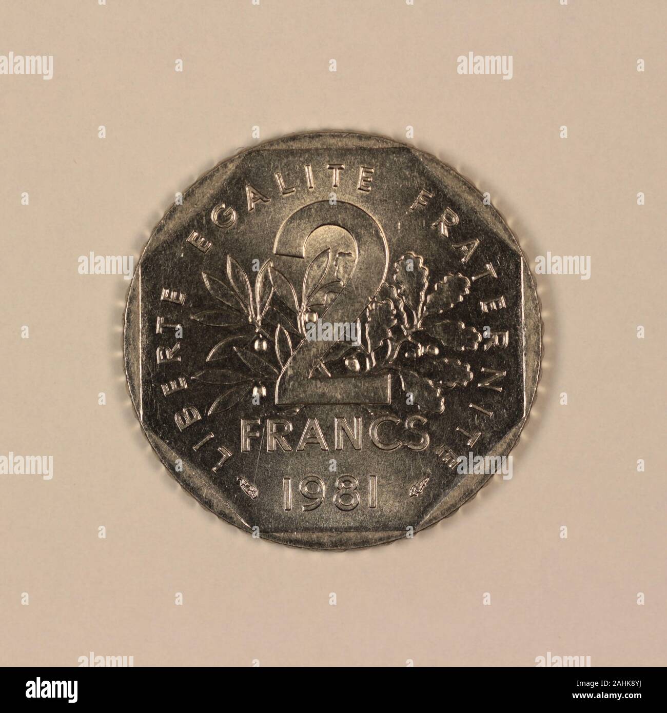 Vorderseite einer Französischen ehemligen 2 franchi Münze Foto Stock