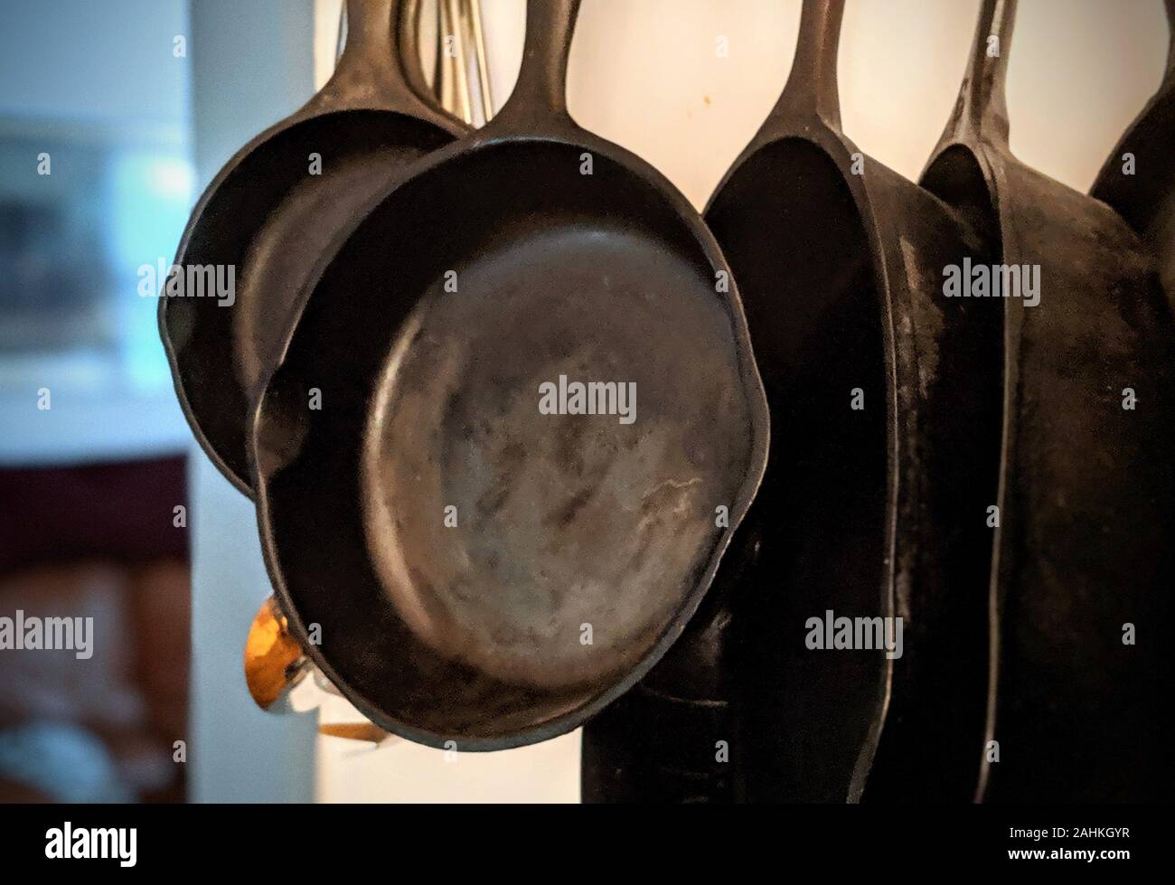 Pentole in ghisa immagini e fotografie stock ad alta risoluzione - Alamy