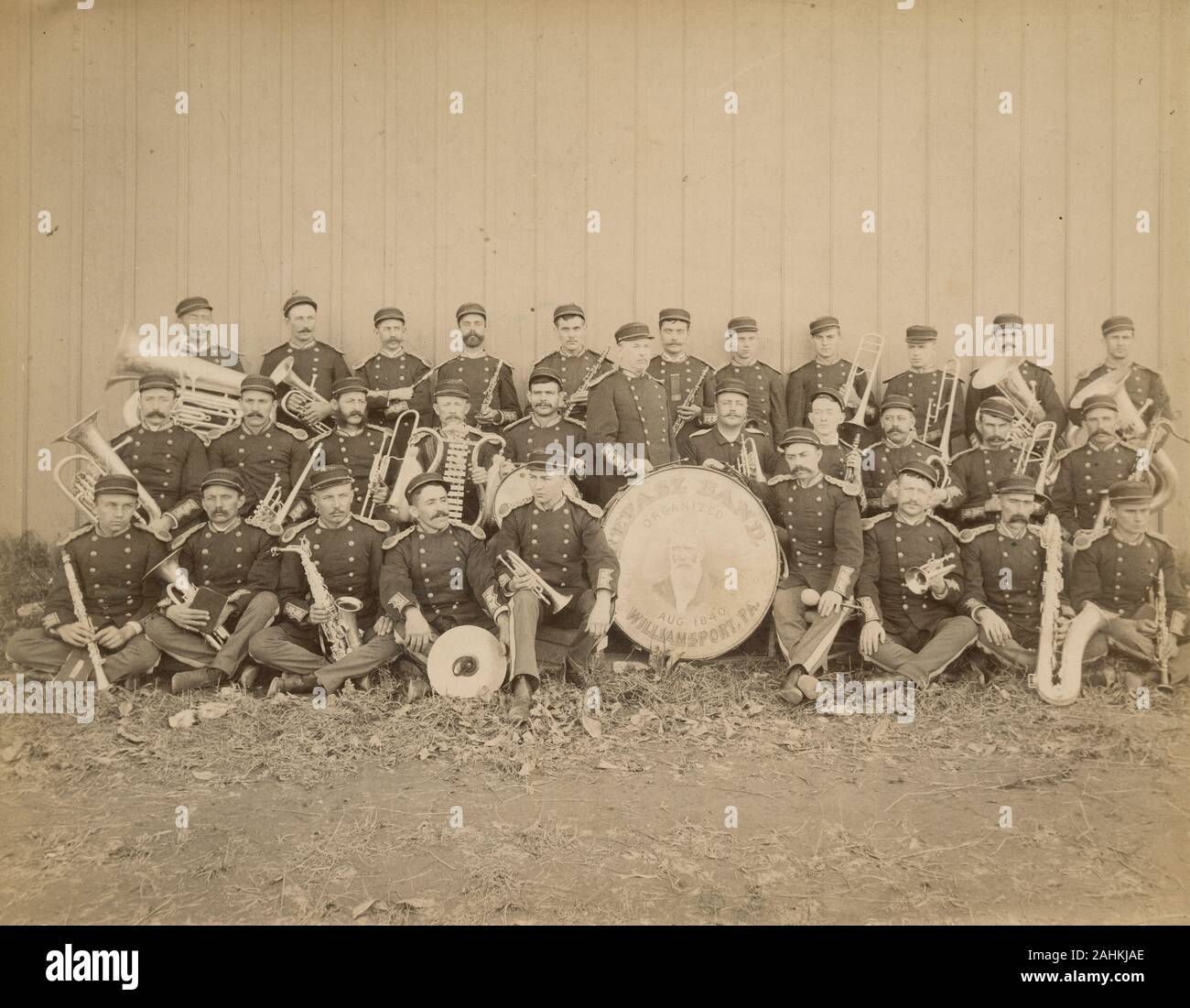 Antique c1890 fotografia, la banda Repasz organizzata Agosto 1840 in Williamsport, Pennsylvania. Esatta posizione sconosciuta, probabilmente New Jersey, New York o in Pennsylvania. Fonte: fotografia originale Foto Stock