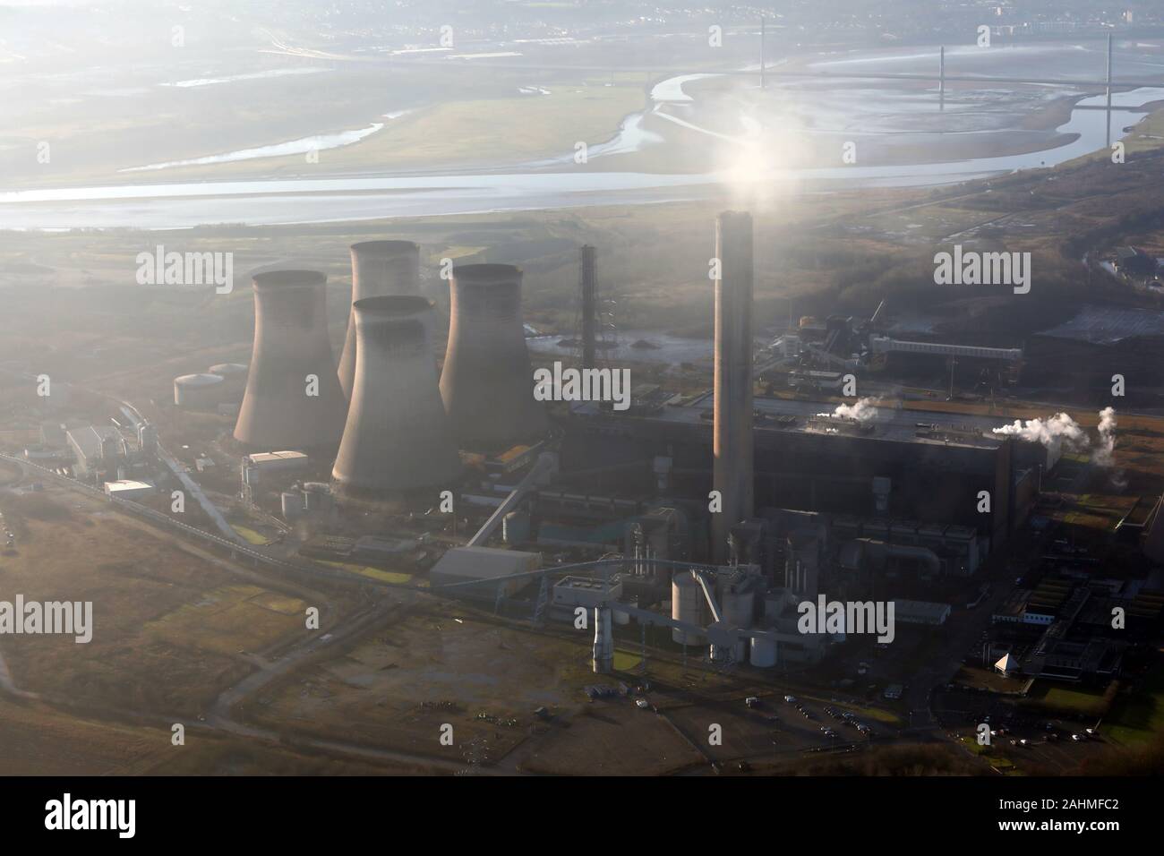 Vista aerea di Fiddlers Ferry power station, Warrington, Cheshire, Regno Unito Foto Stock
