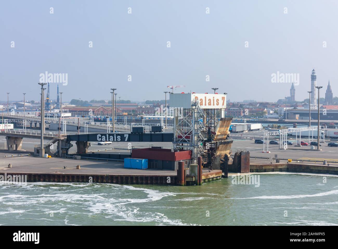 Calais, Francia; 20 maggio 2018; vuoto attracco del traghetto nel porto Foto Stock