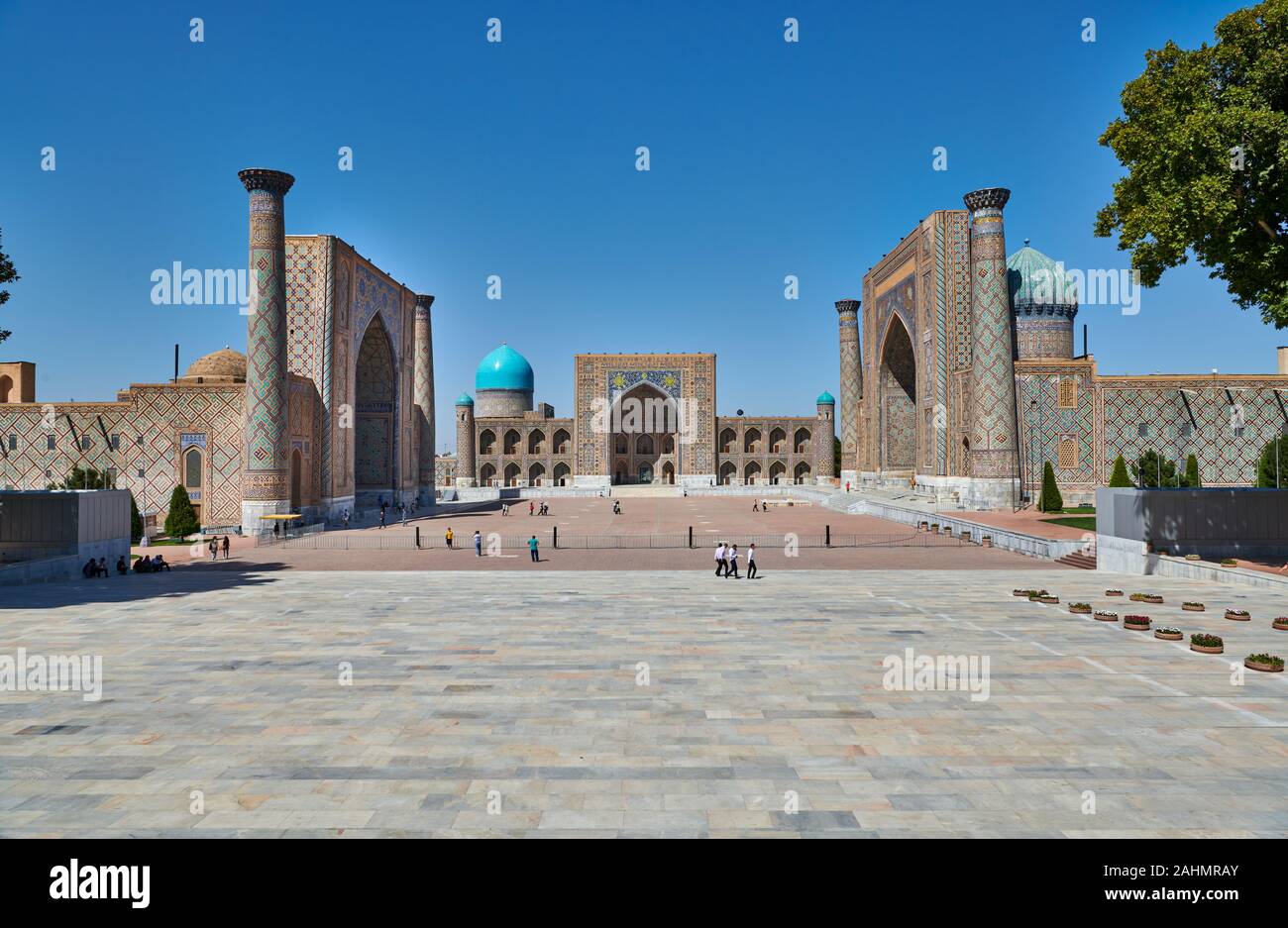 Famoso Registan di Samarcanda, Uzbekistan in Asia centrale Foto Stock
