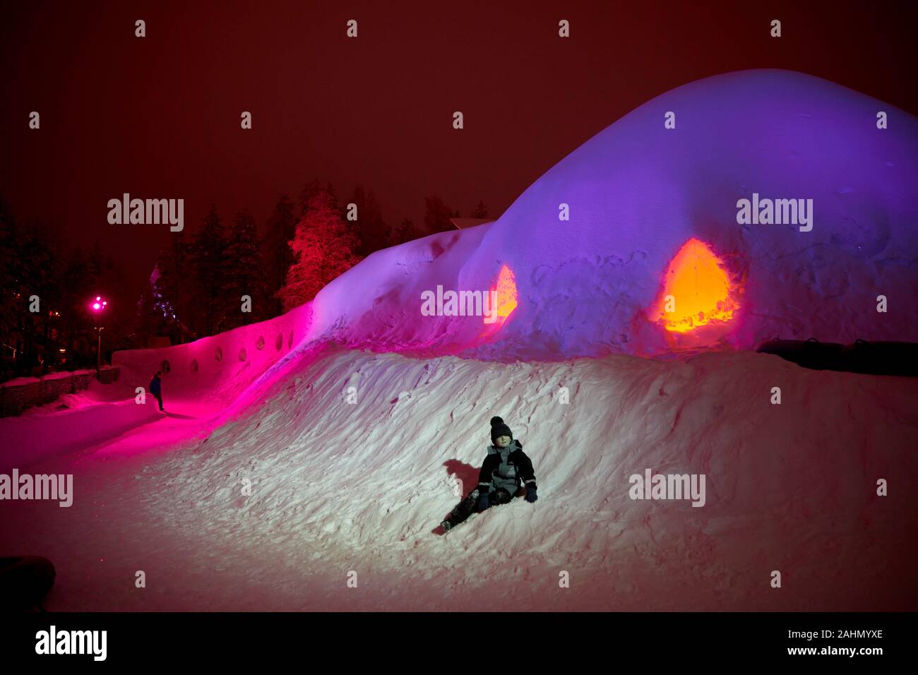 Il finlandese Rovaniemi una città in Finlandia e la regione della Lapponia, Santa Claus Village pupazzo di neve il mondo nel Circolo Polare Artico Foto Stock