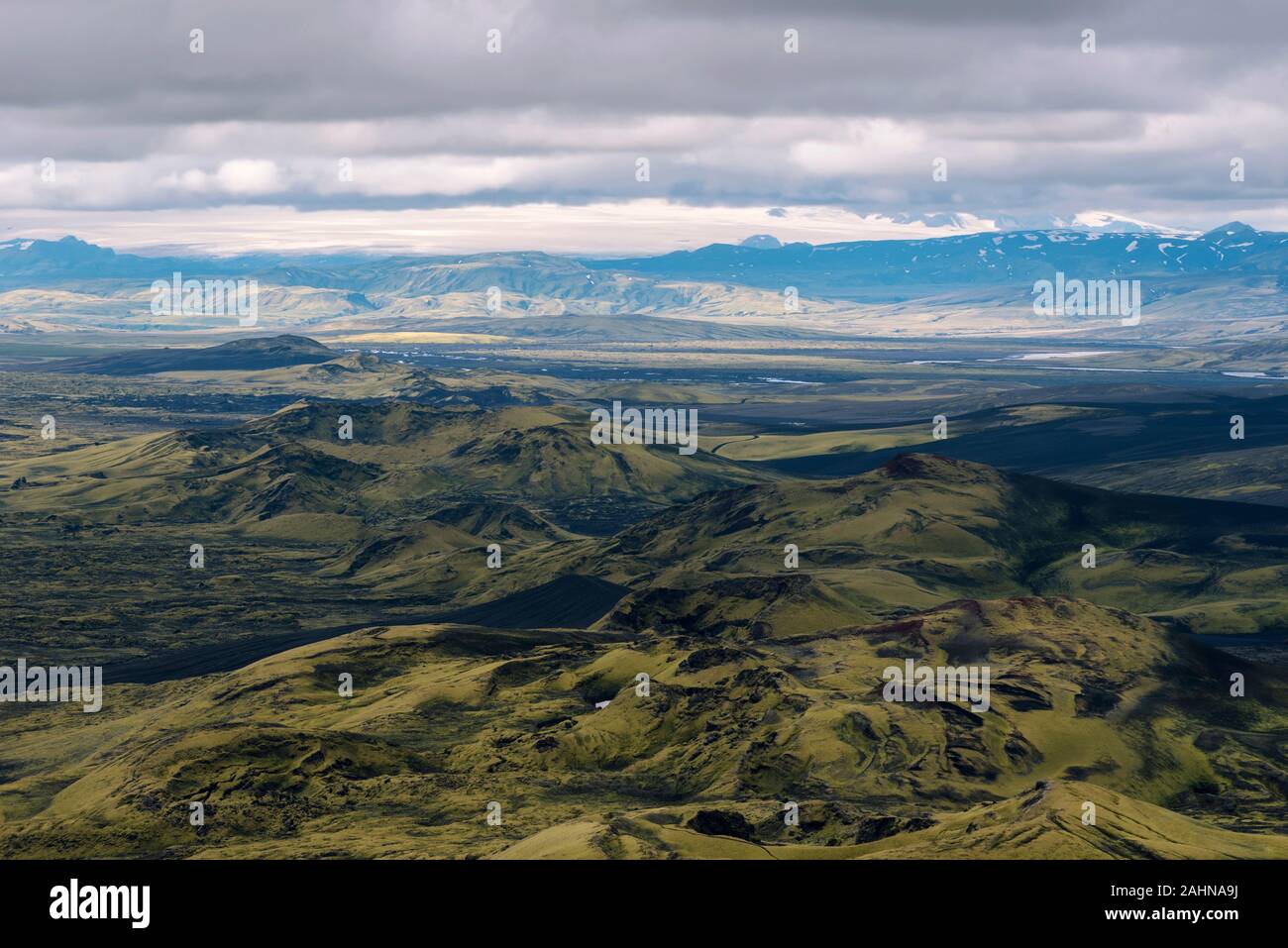Parte sudoccidentale di Lakagigar fessura vulcanica come visto da Laki vulcano nel sud dell'Islanda. Foto Stock