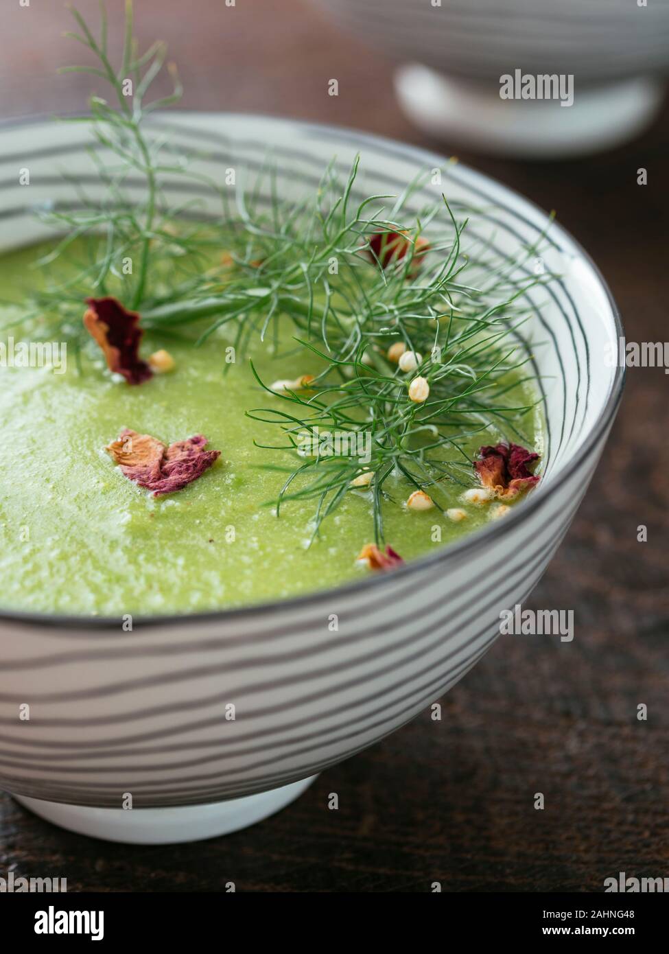 Pisello, finocchio e zuppa di Apple (vegane) Foto Stock