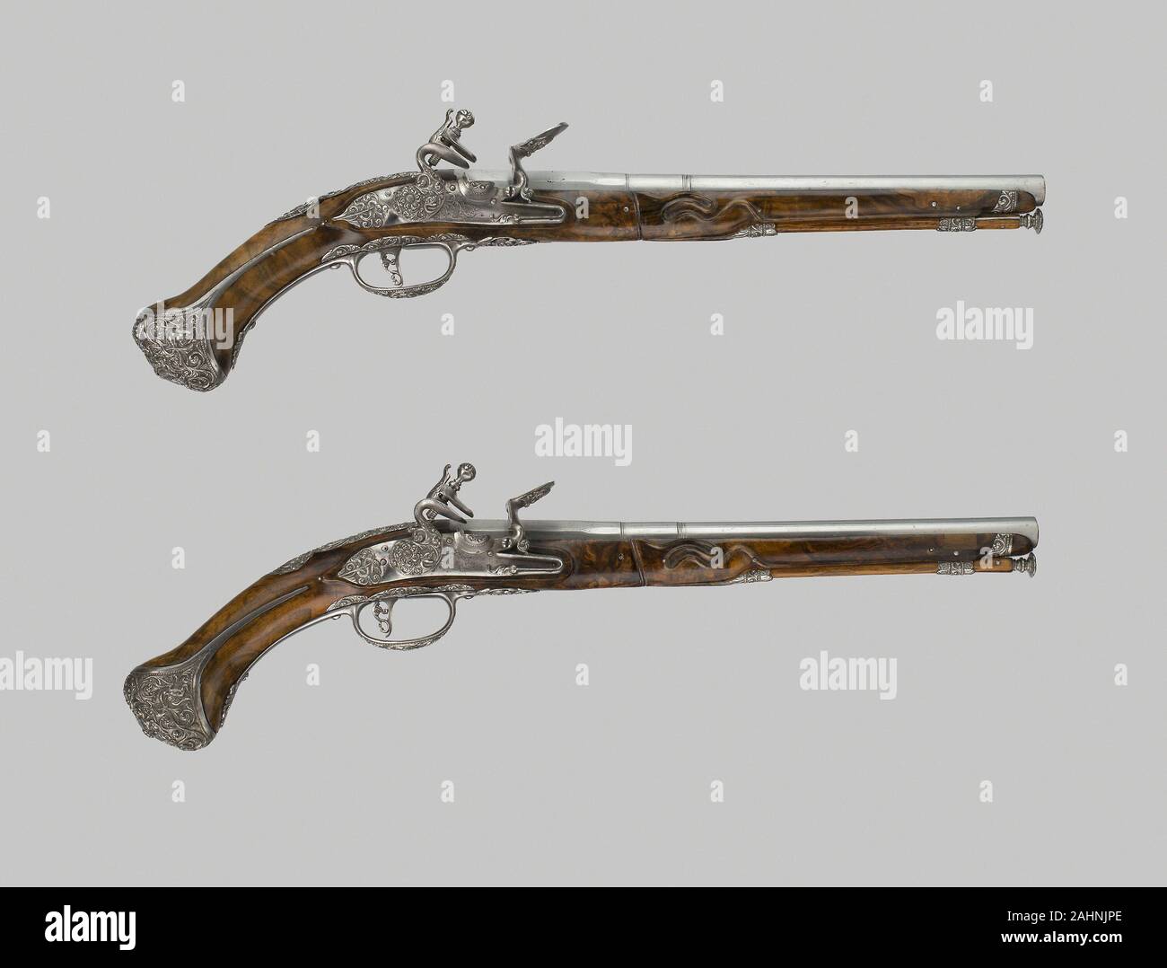 Vincenzo Cominazzo. Coppia di custodia Flintlock Pistols. 1670-1700. L'Italia. Acciaio e legno Foto Stock