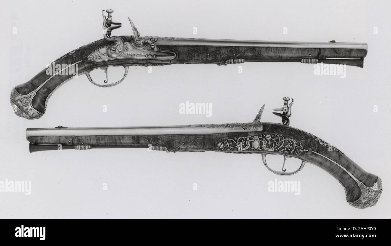 Coppia di custodia Flintlock Pistols. 1665-1675. Utrecht. Acciaio, rame, radica di noce Foto Stock