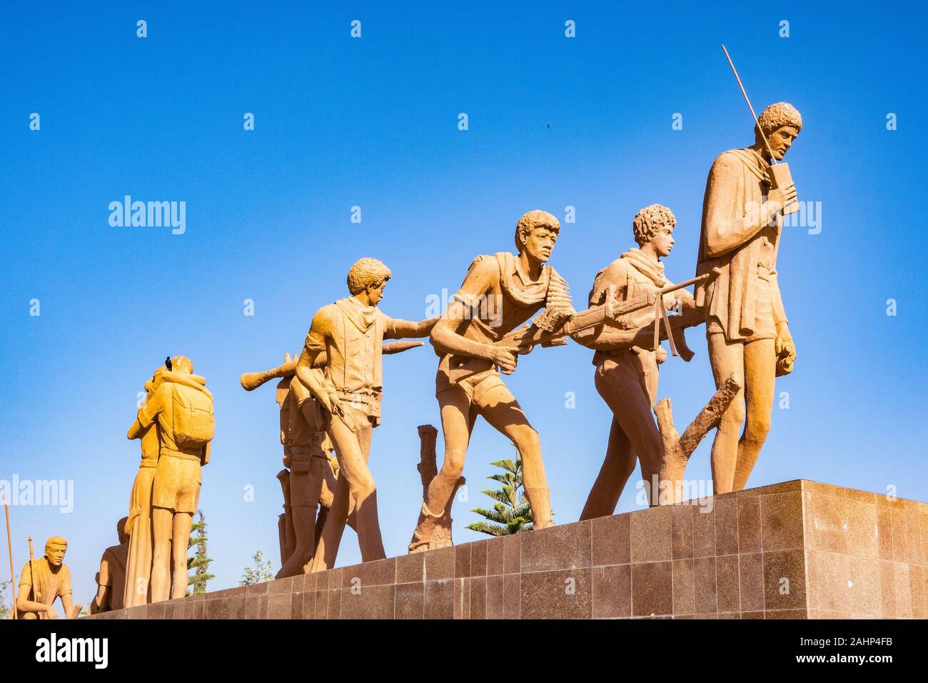 ETHOPIA, MEKELLE, 01-27-2019. Statue di combattenti per la libertà in corrispondenza di un Martire monumento commemorativo in ricordo della guerra civile contro il dittatore Mengis Foto Stock